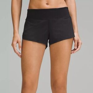 Lululemon Speed Up Low-Rise Lined Short 2.5" in green camo